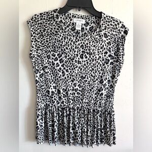 CARMEN MARC VALVO LADIES CAP SHORT SLEEVE ANIMAL PRINT TOP SIZE MEDIUM